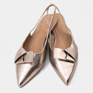 SHU SHOP AUDREY GOLD SLINGBACK FLATS NWOT